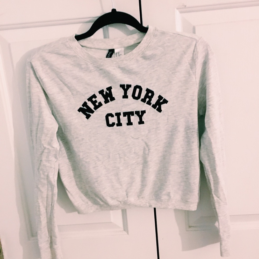 H & M cropped sweatshirt
